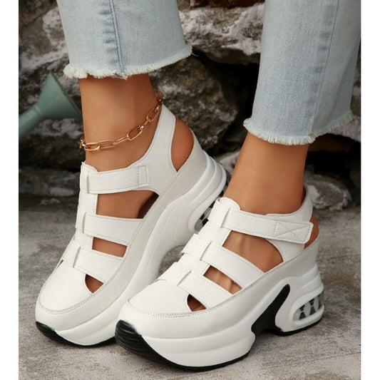 Damen-Sandalen für den Sommer mit geschlossenem Zehenbereich, Klettverschluss und dicker Sohle