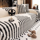 🛋️ 50% RABATT 2025! ✨ Plüsch Sofaüberwurf - Extra Dicke & Rutschfeste Decke mit Elastischen Kanten für Herbst und Winter 🍂❄️